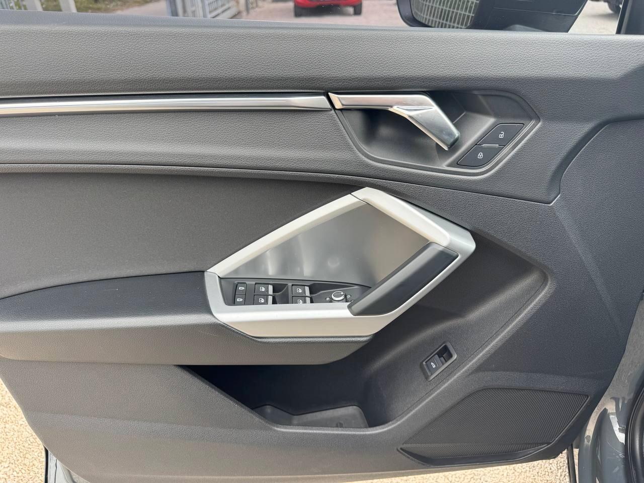 Audi Q3 SPB 35 TDI S tronic line edition 2021