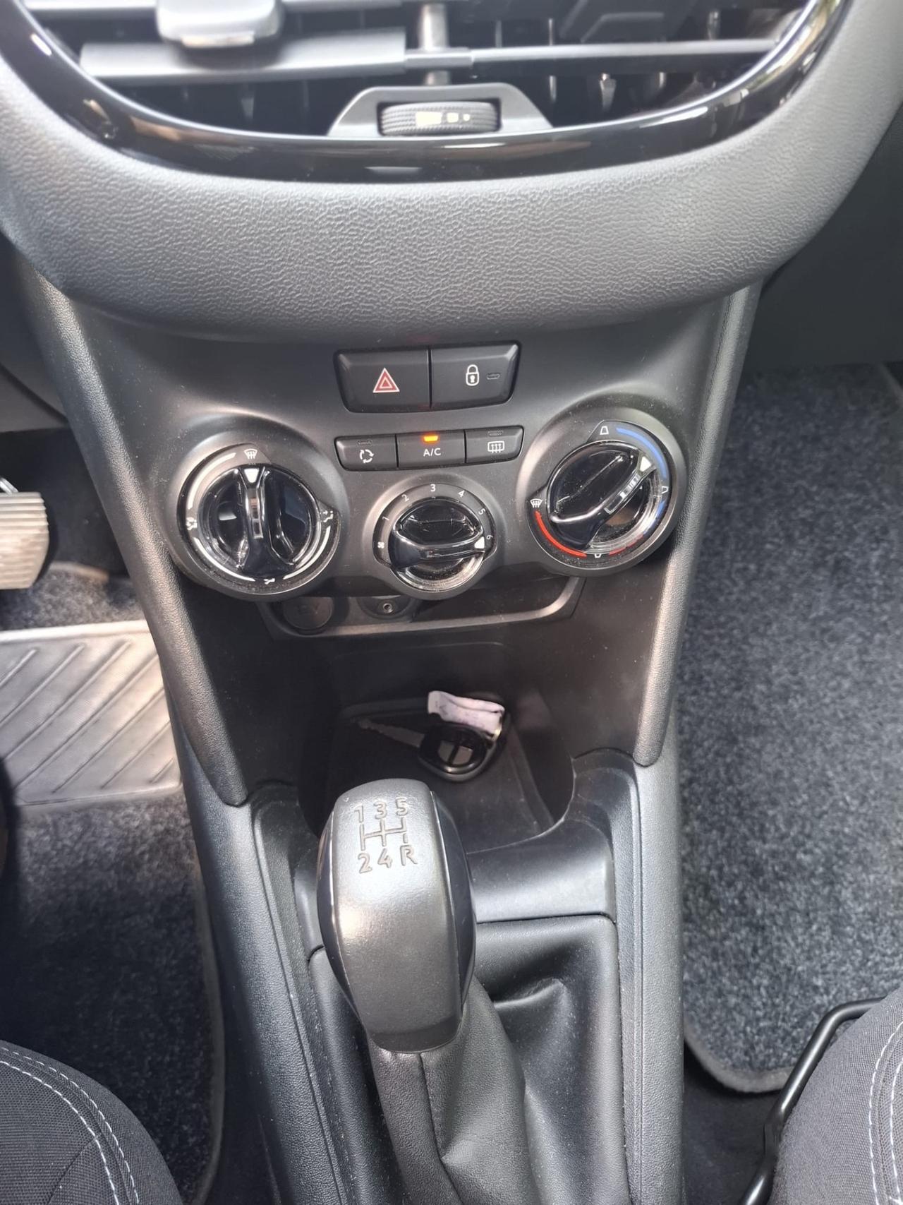 Peugeot 208 1.4 HDi 68 CV 5 porte Allure