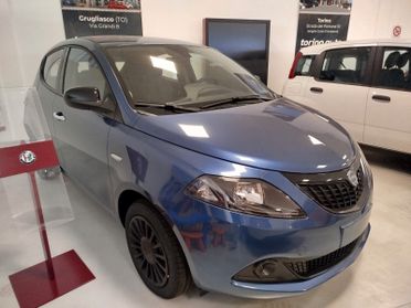 Lancia Ypsilon 1.0 FireFly 5 porte S&S Hybrid Ecochic Silver