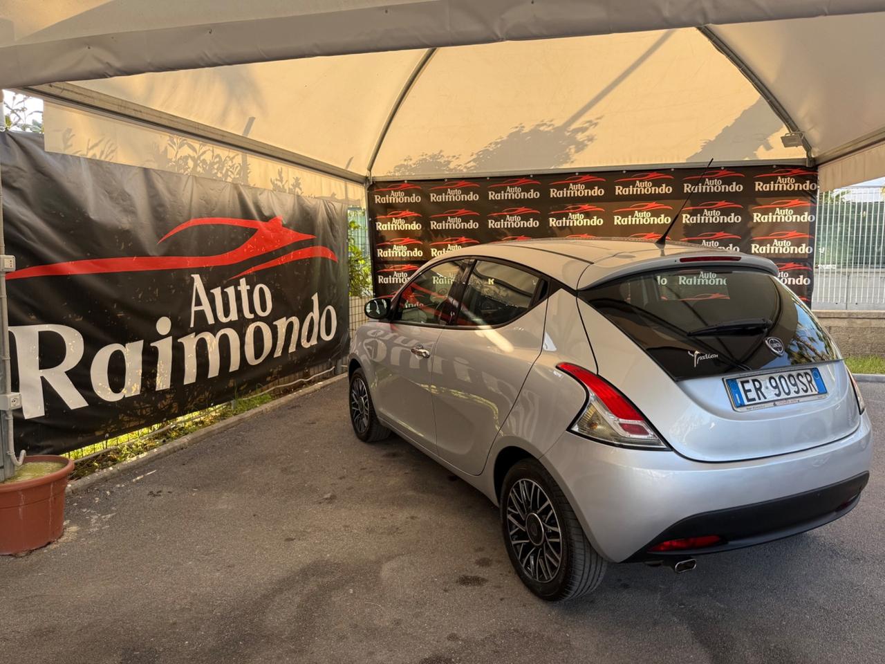 Lancia Ypsilon 1.2 GPL Platinum