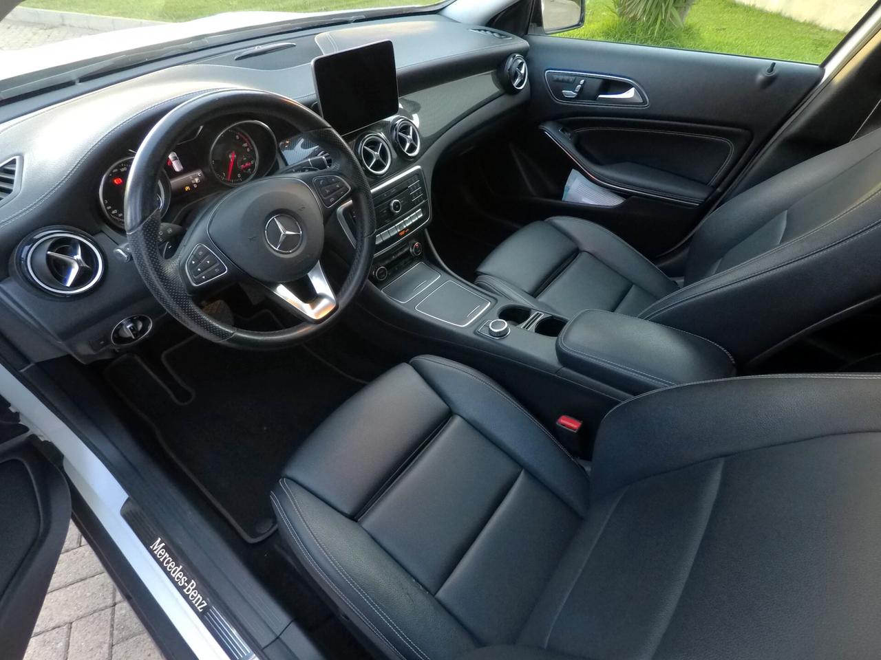 Mercedes-benz GLA 200 d Automatic Premium