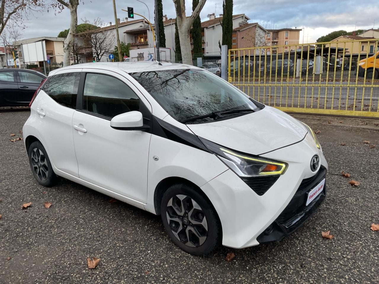Toyota Aygo 1.0 VVT-i 72 CV 5 porte x-cite OK NEOPATENTATI
