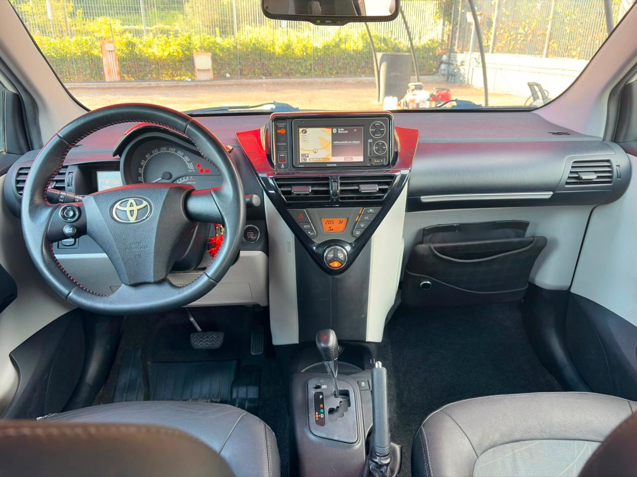 Toyota iQ 1.3 CVT Style