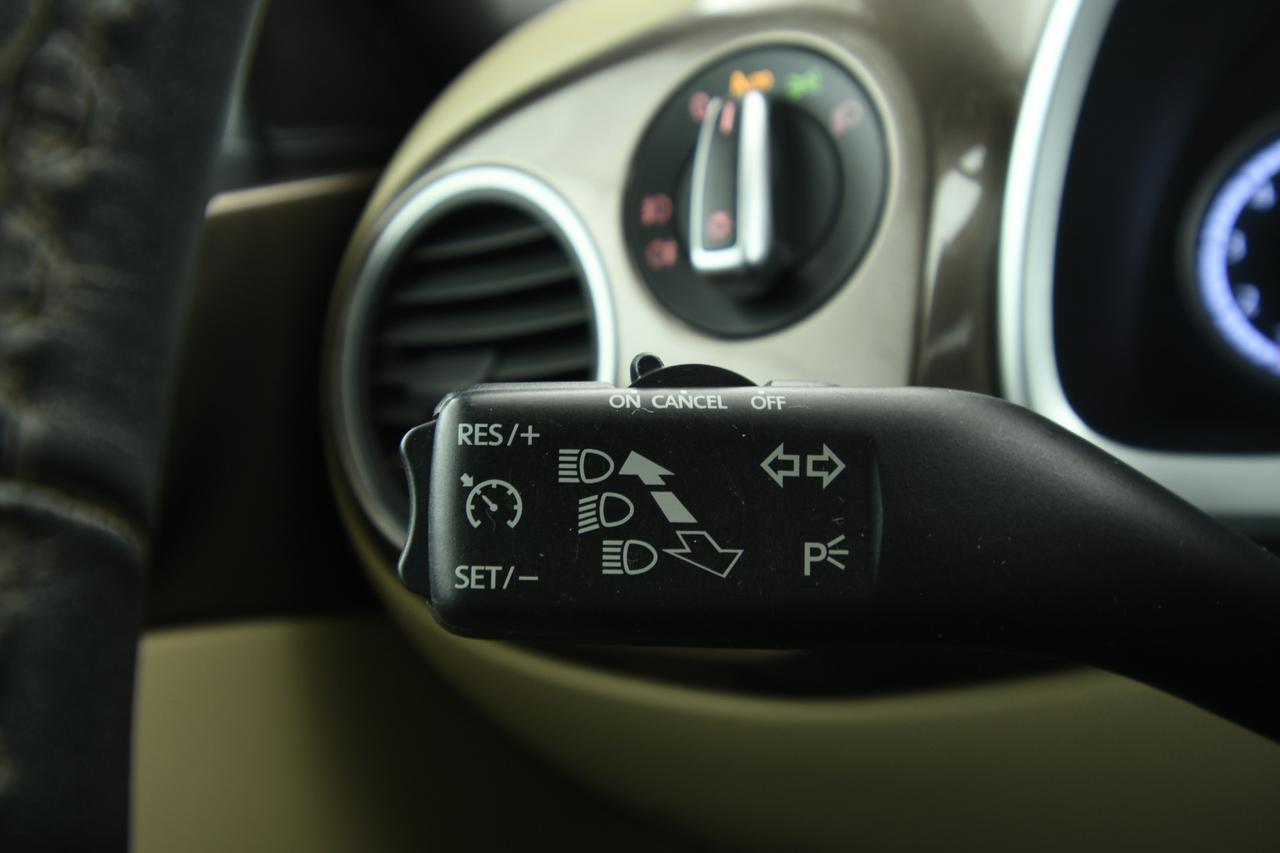 VOLKSWAGEN Maggiolino Cabrio 2.0 tdi Sport 140cv dsg PELLE+LED+C18"