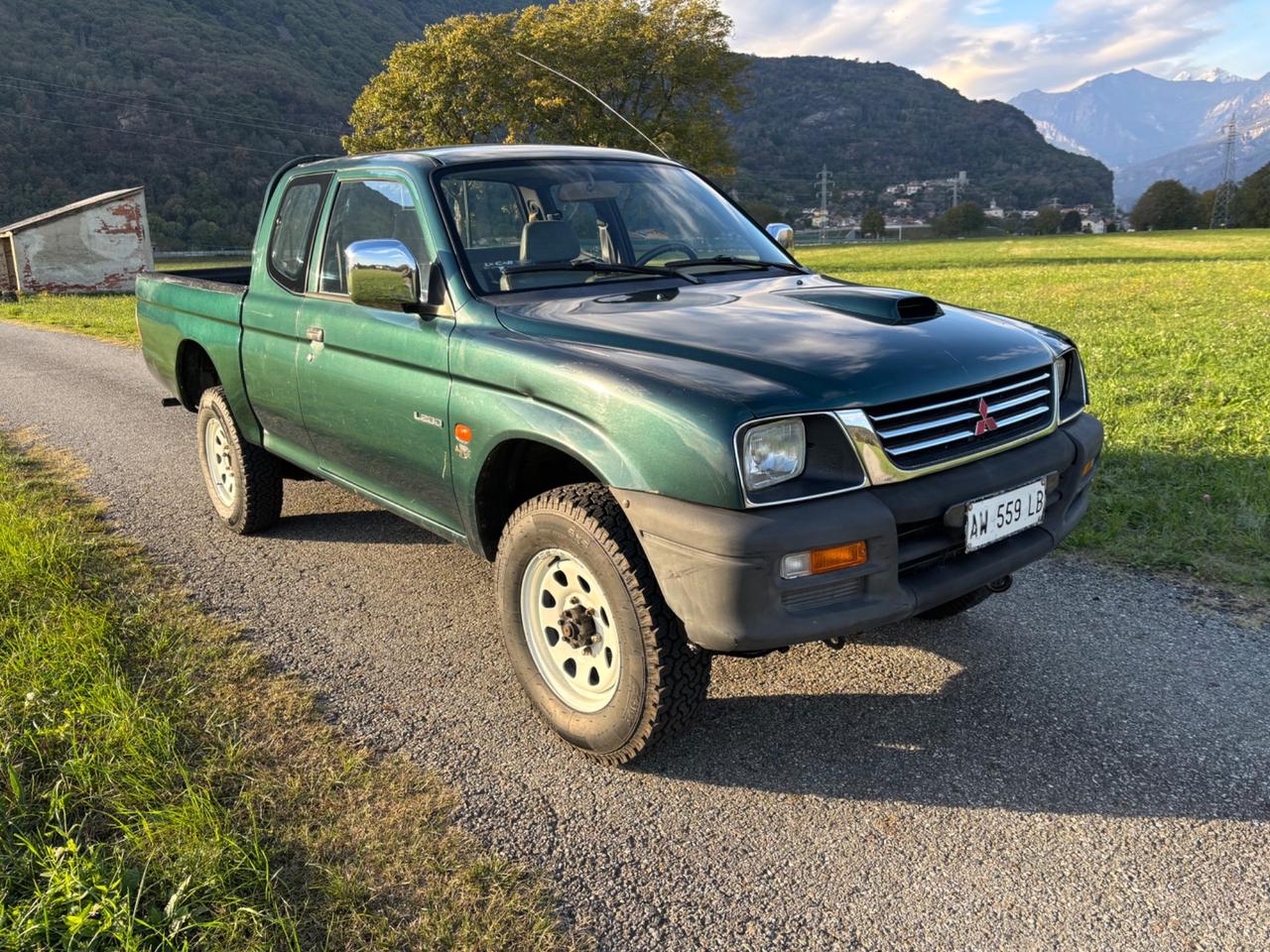 Mitsubishi L200 2.5 AUTOCARRO MOLTISSIMI LAVORI ESEGUITI