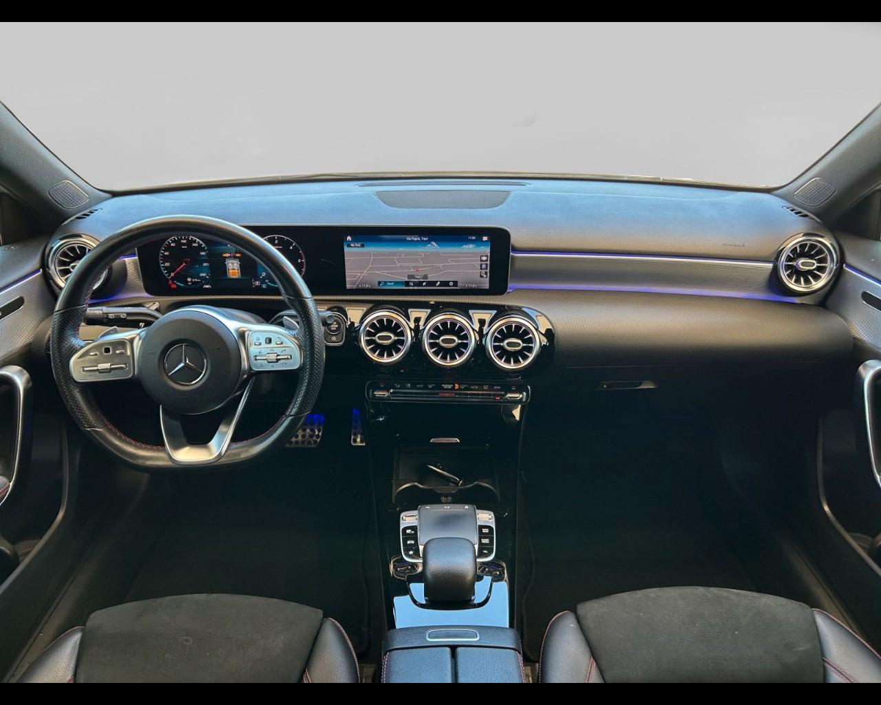 Mercedes-Benz Classe A - W177 2018 - A 180 d Premium auto
