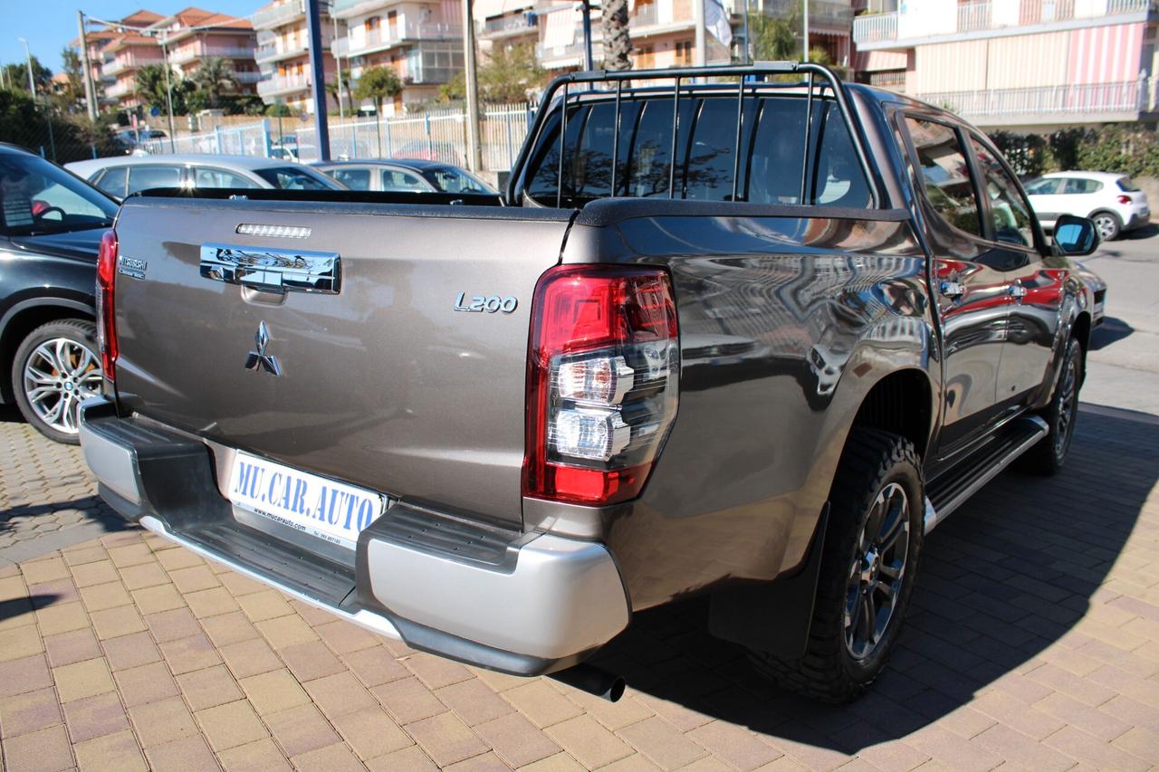 Mitsubishi L200 2.3 D Double Cab 4x4 Super Select Diamond