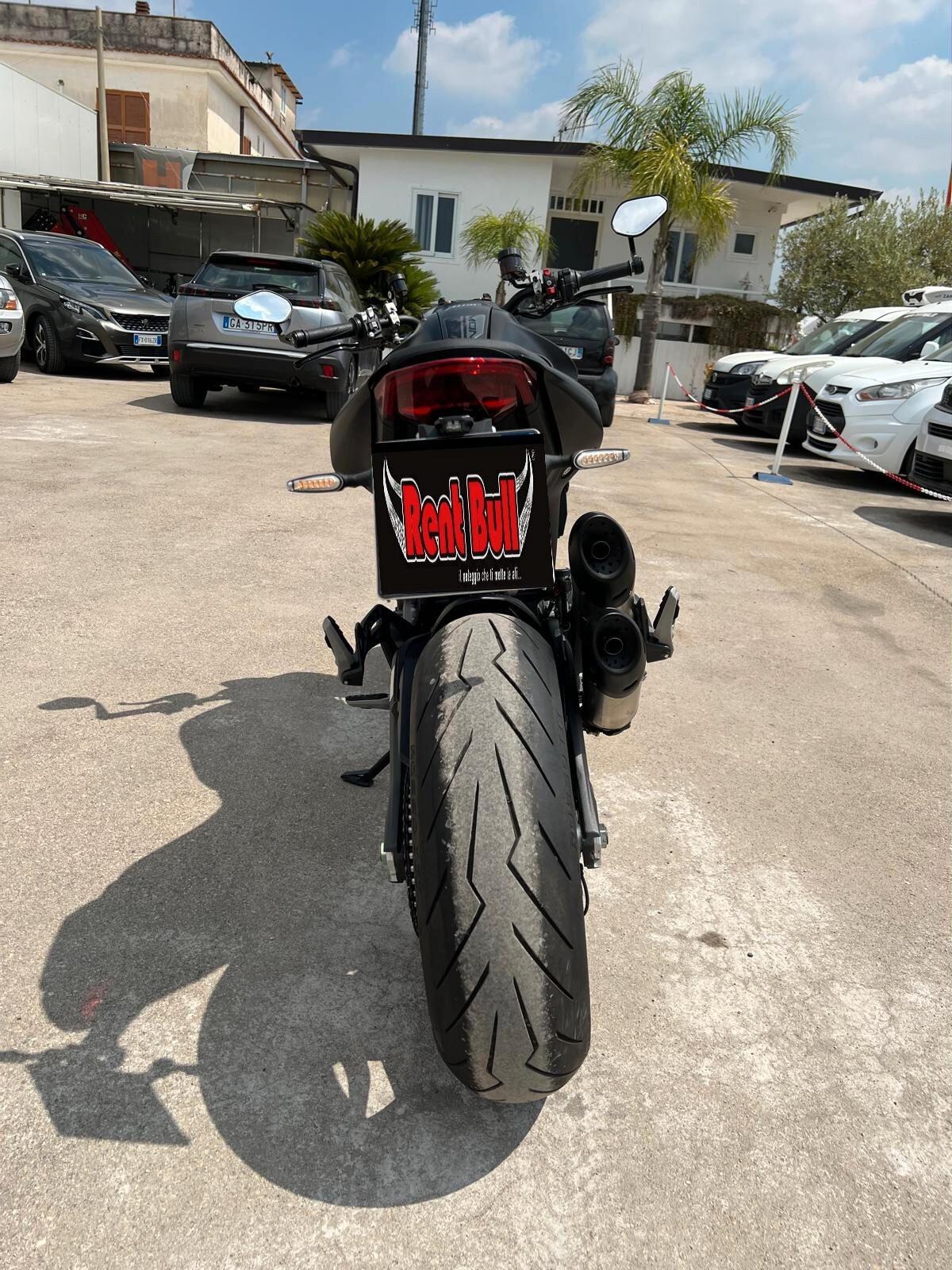 MOTO DUCATI MONSTER 937 2023 PARI AL NUOVO