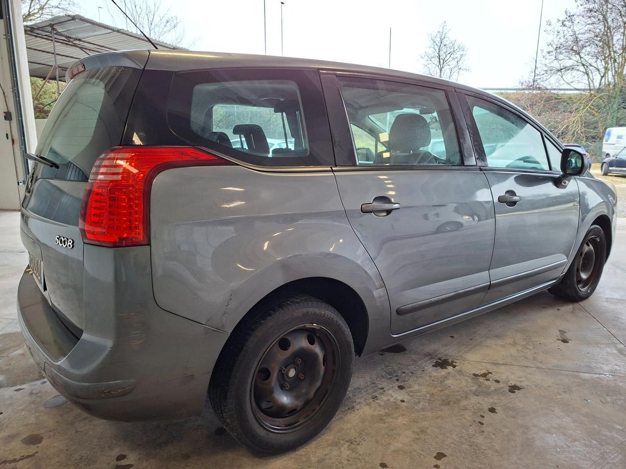 Peugeot 5008 1.6 HDi 112CV Business