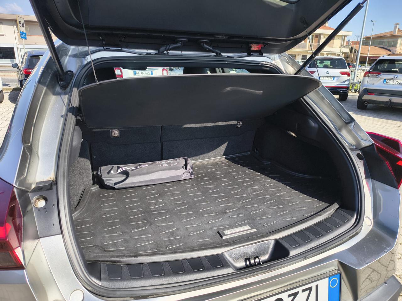 Lexus UX 250 Hybrid - 29.000 KM- *PREZZO REALE*