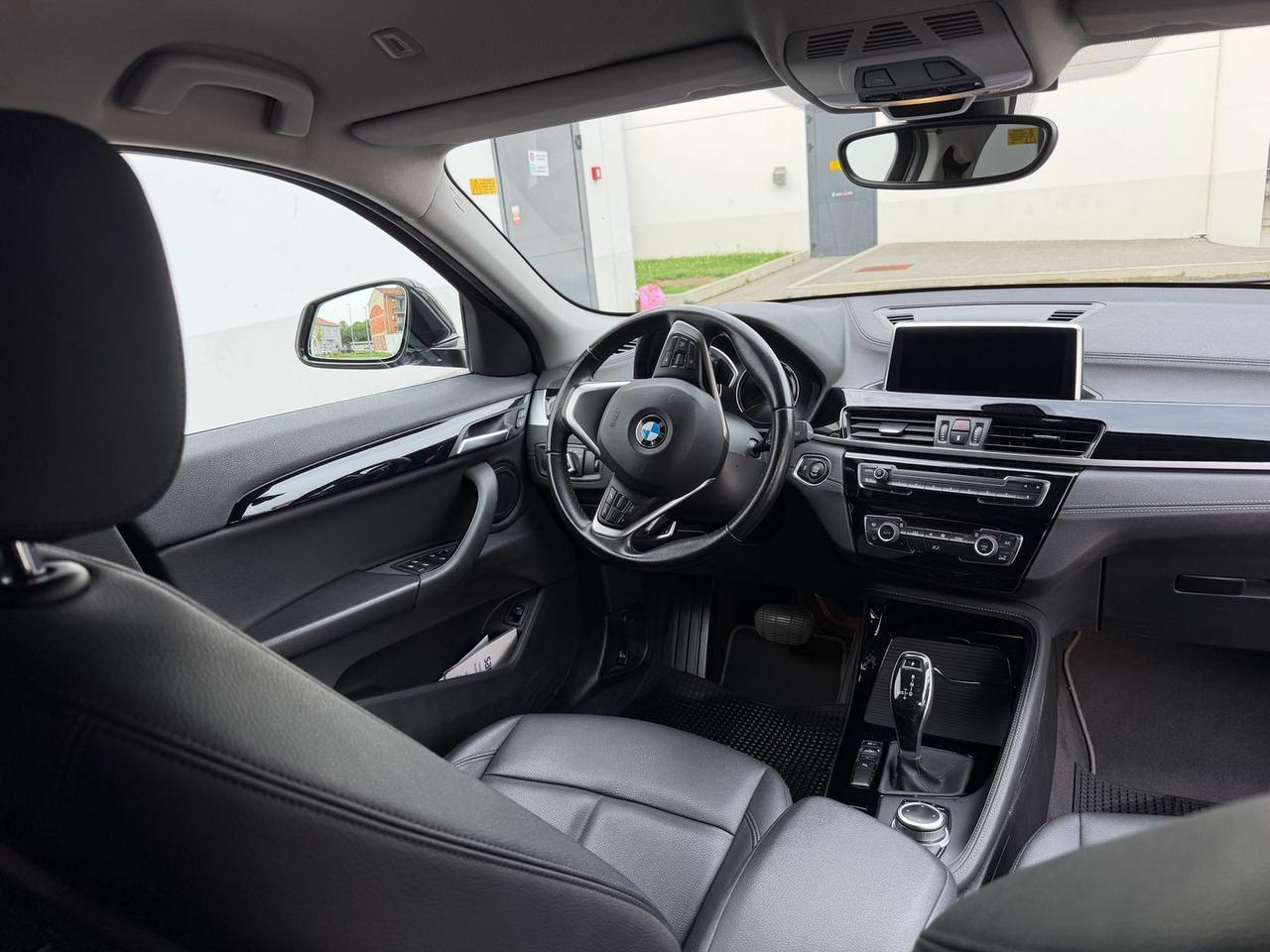 Bmw X2 180D GOLDPLAY EDITION #50678