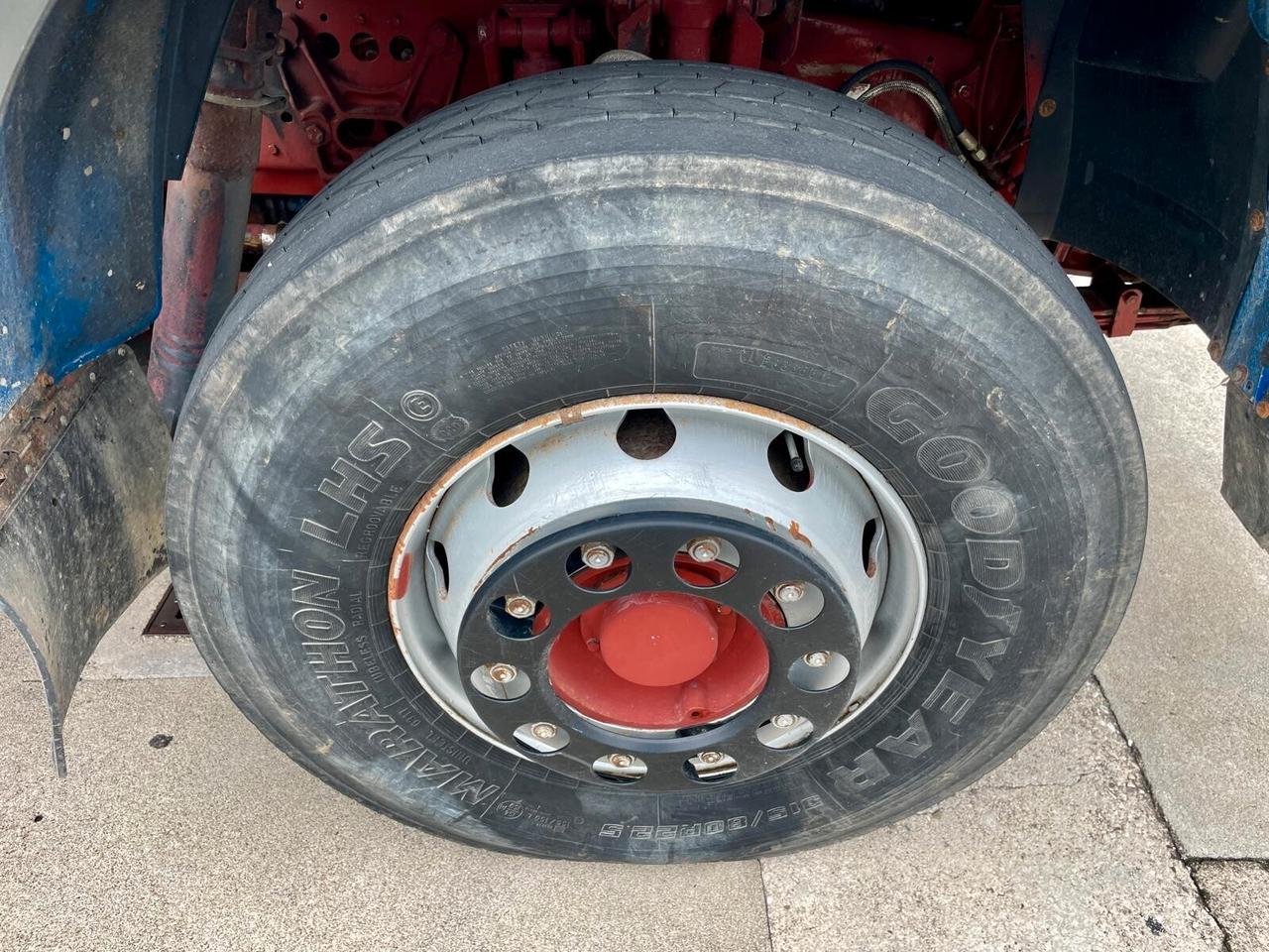 IVECO 190-38 RIBALTABILE TRILATERALE