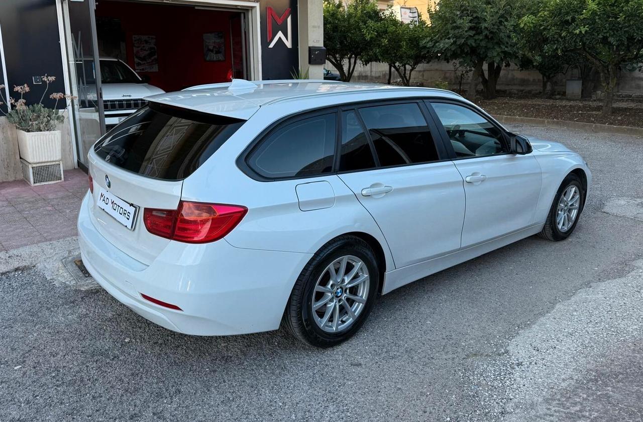 Bmw 318d Touring Luxury 143Cv