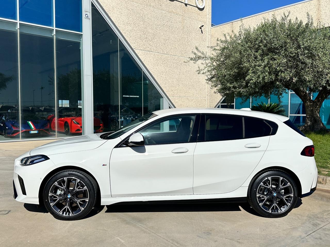 BMW 118 d MSport Design possibilità noleggio no scoring