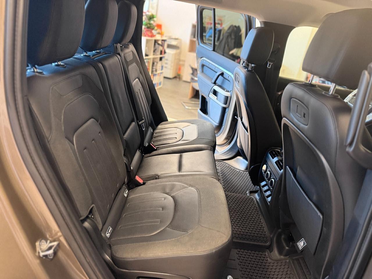 Land Rover Defender 110 2.0 SD4 240CV AWD Auto SE