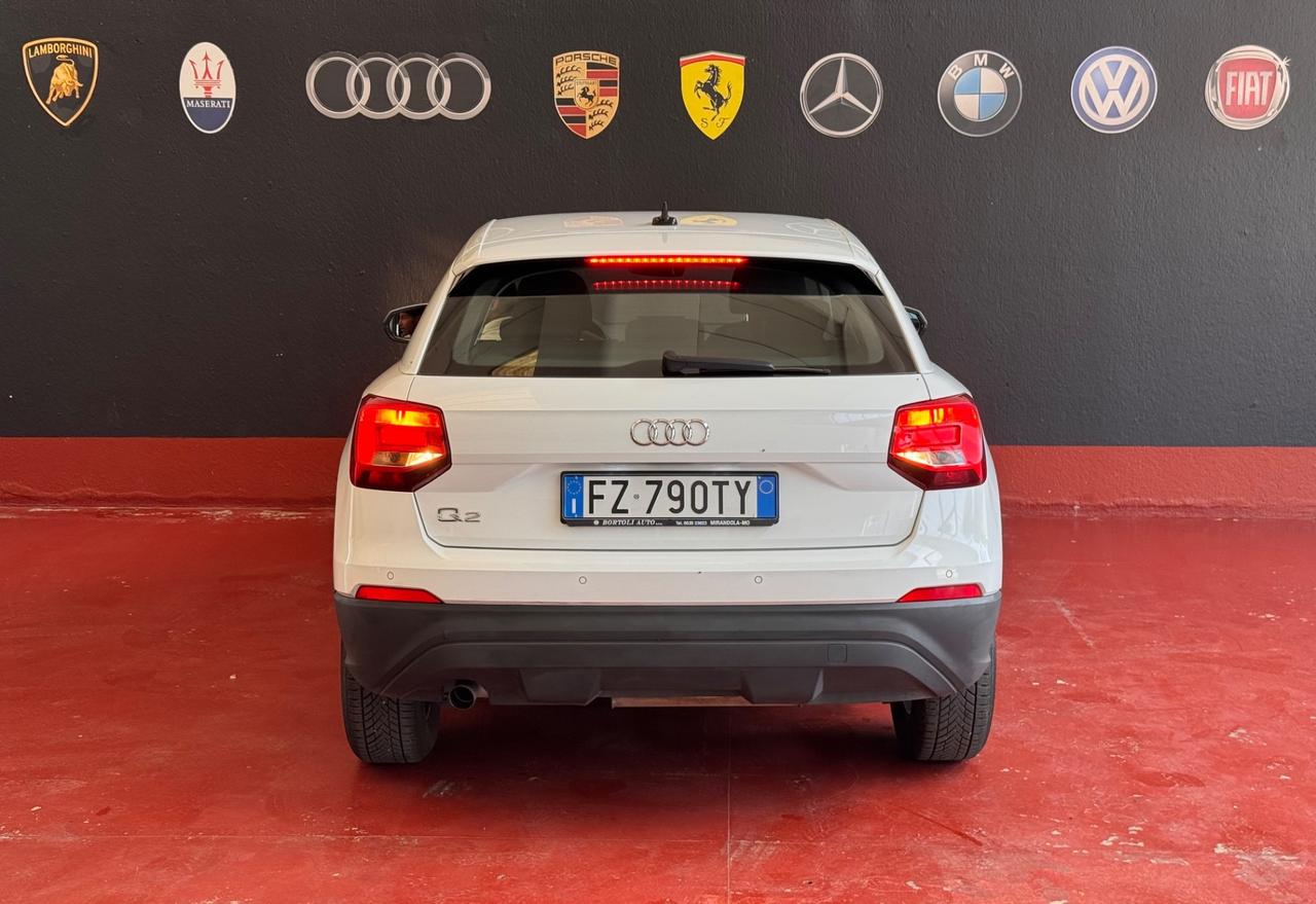 Audi Q2 30 TDI S tronic Identity Black