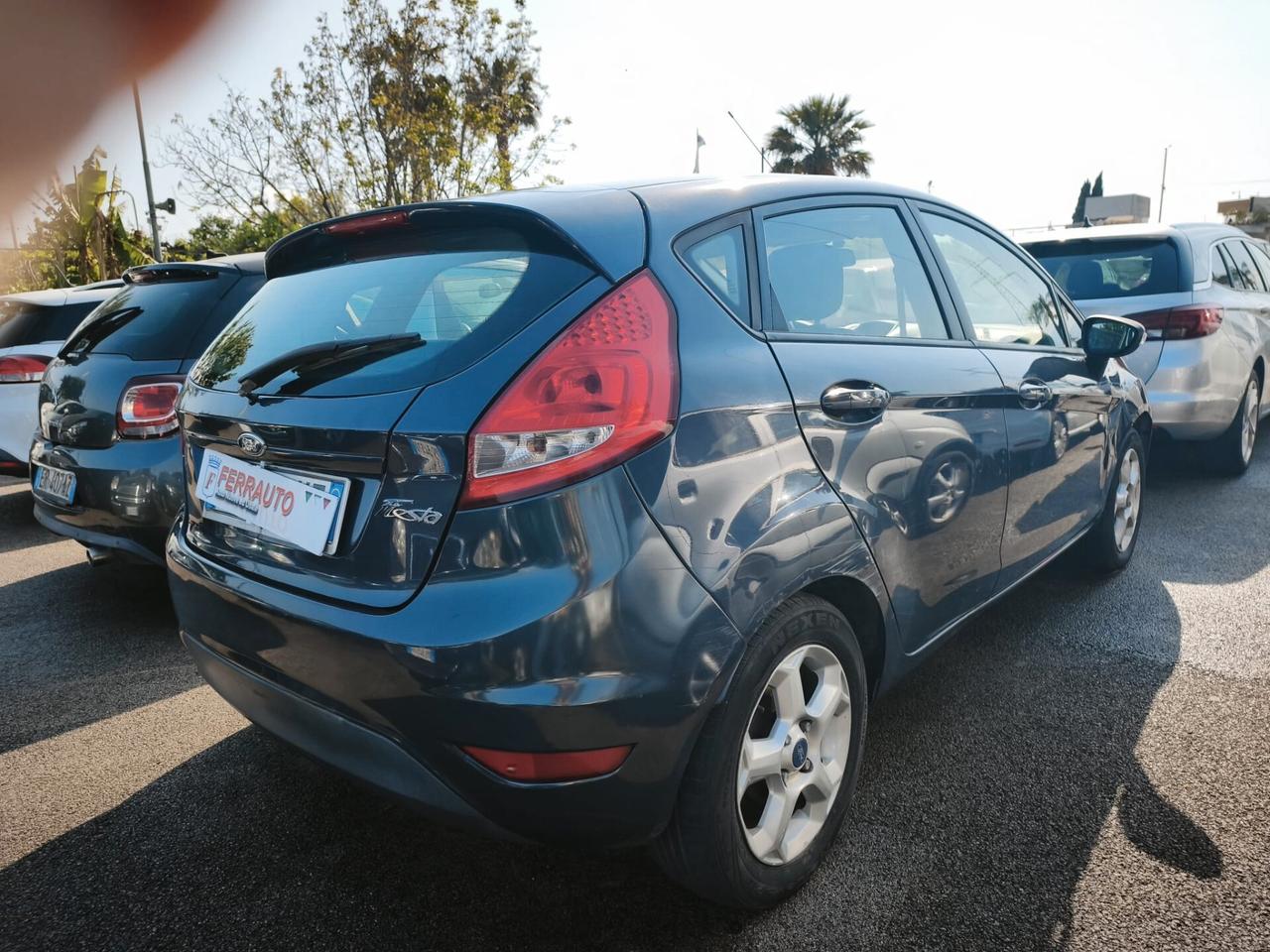 Ford Fiesta 1.4 5 porte Bz.- GPL Titanium