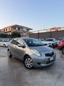 Toyota Yaris 1.0 5 porte Sol
