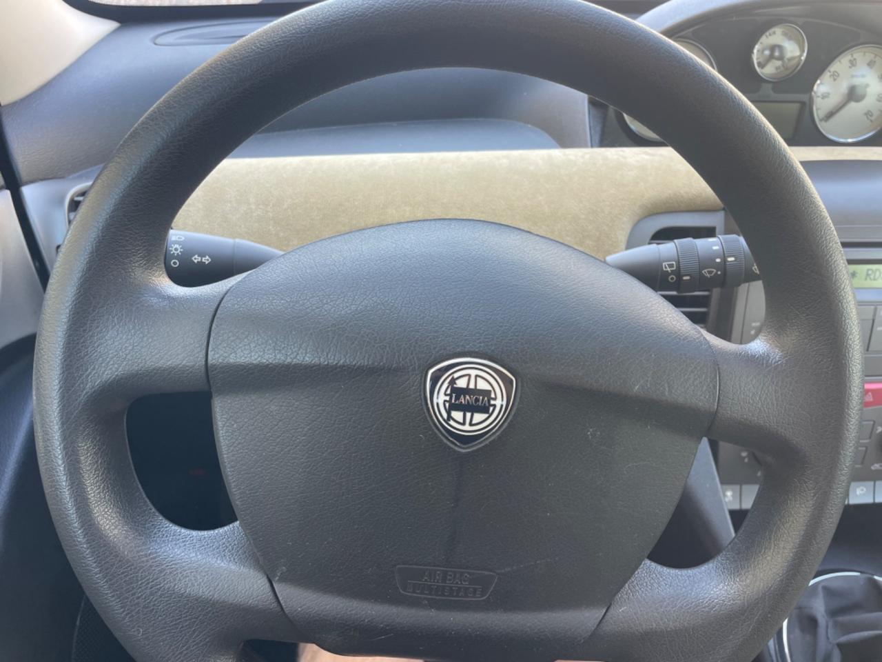 Lancia Ypsilon 1.2 km 109.000 Unica !