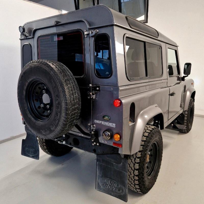 LAND ROVER Defender Defender 90 2.4 TD4 Station...