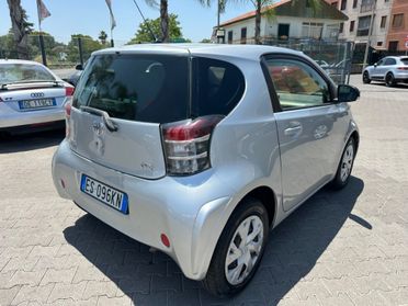 Toyota iQ 1.0 cambio automatico