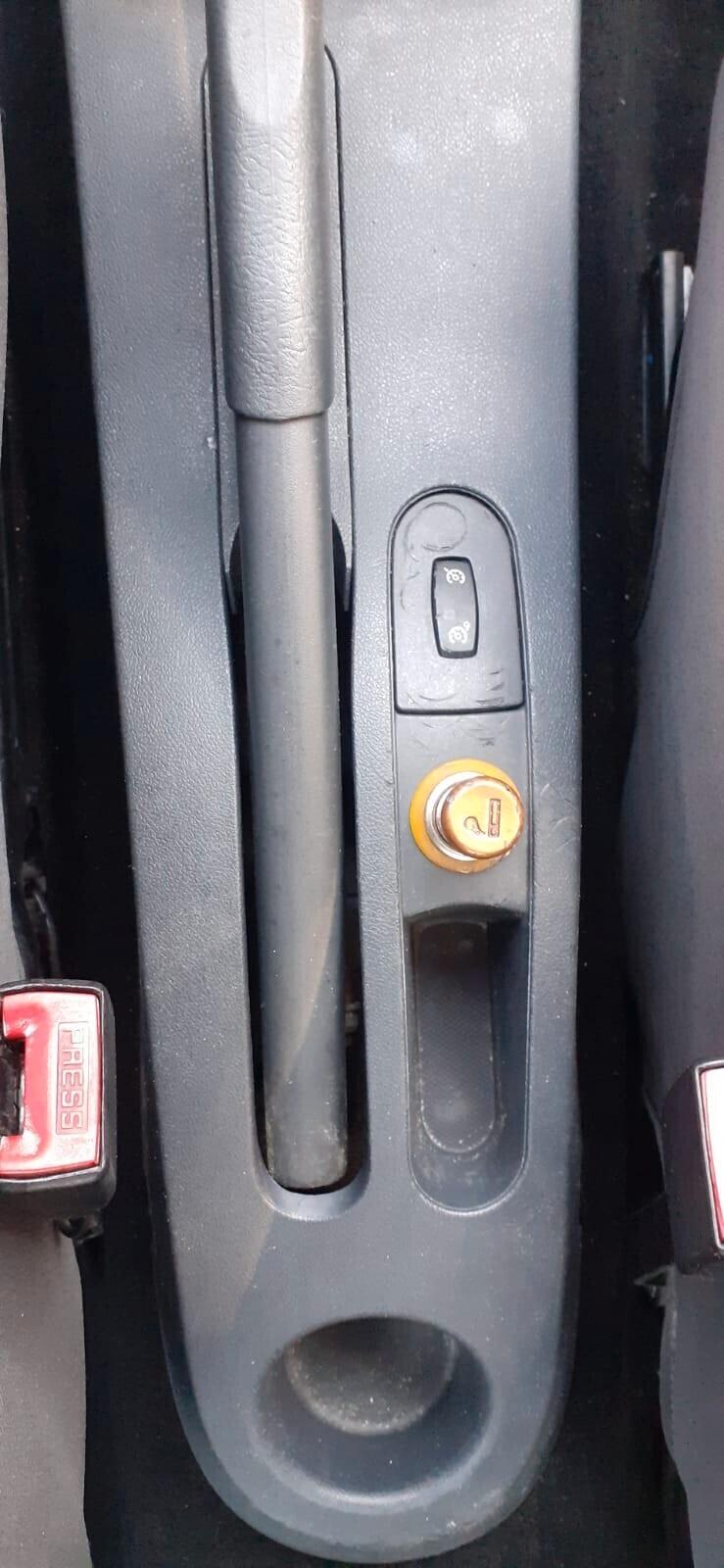 Renault Clio 2010 - 1.2 benzina Lb automobili