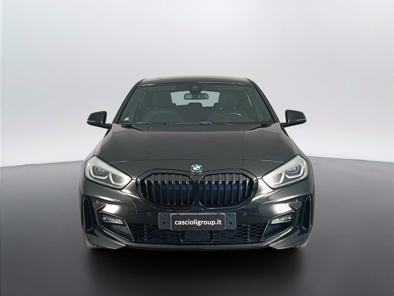 BMW Serie 1 F40 - 118d Msport auto
