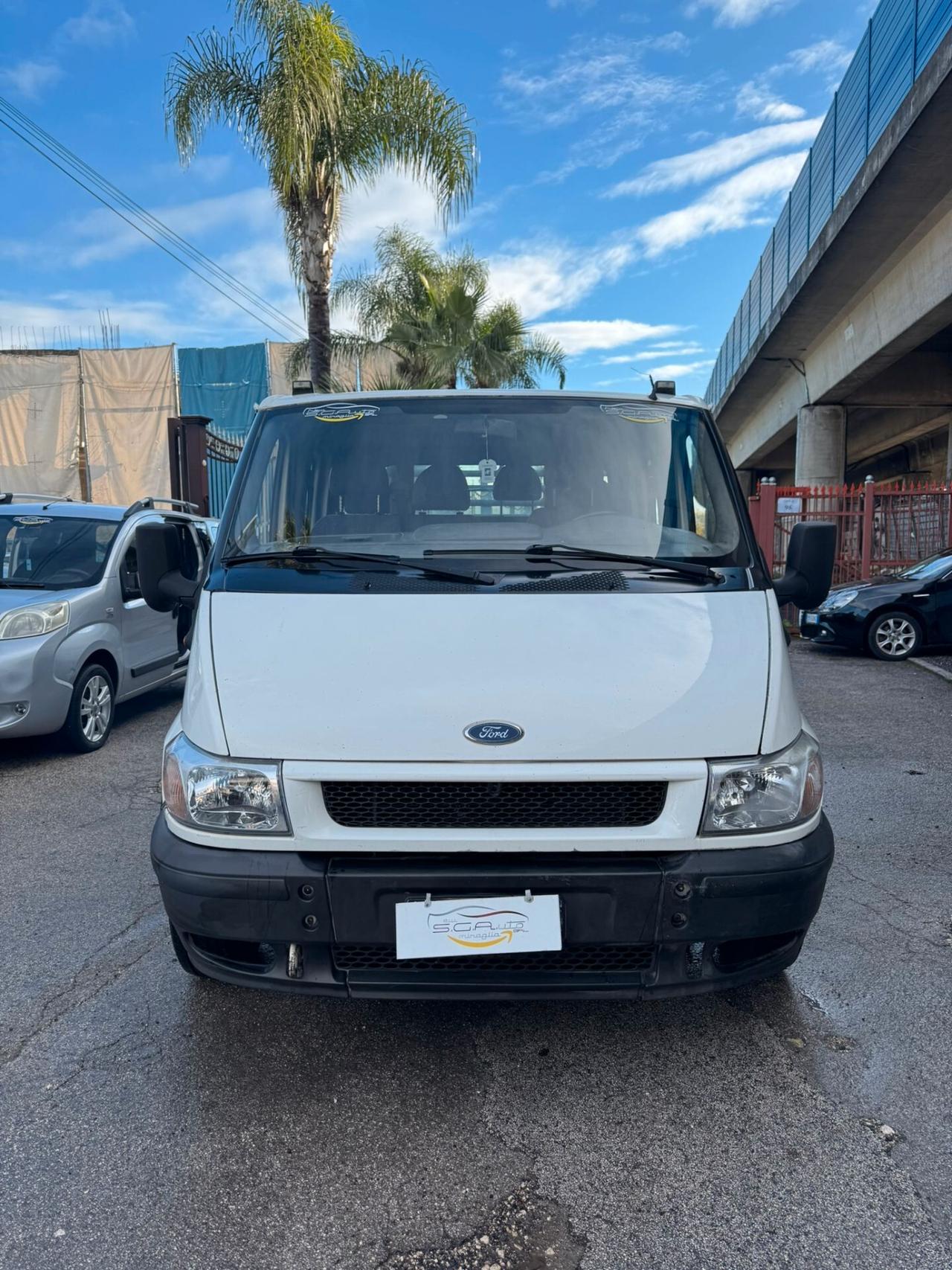 Ford Transit Doppia Cabina