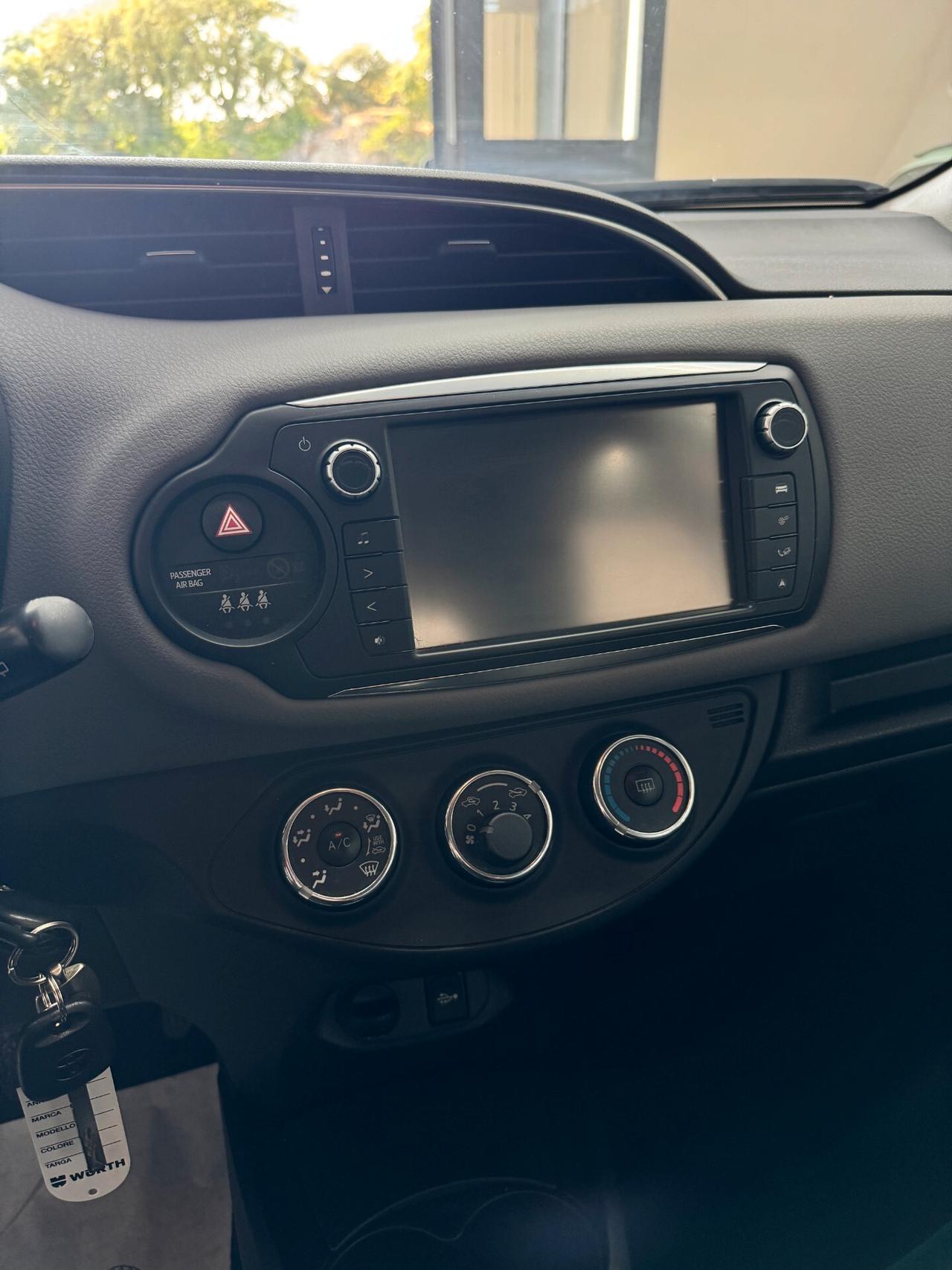Toyota Yaris 1.0 5 porte Active