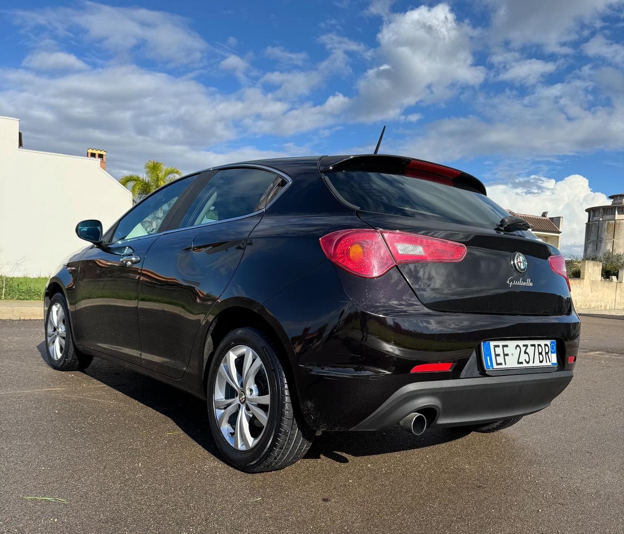 Alfa Romeo Giulietta 1.6 JTDm-2 105 CV Distinctive