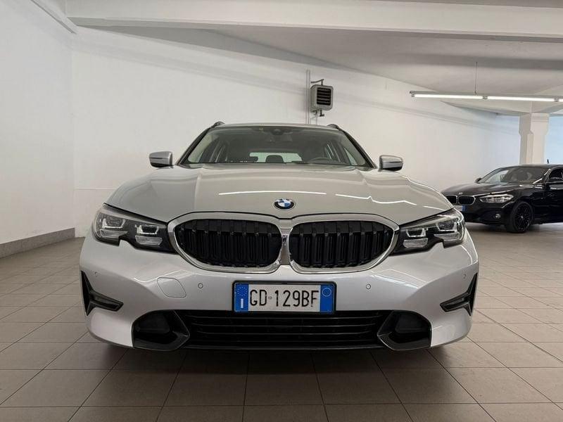 BMW Serie 3 318d 48V Touring sport Auto