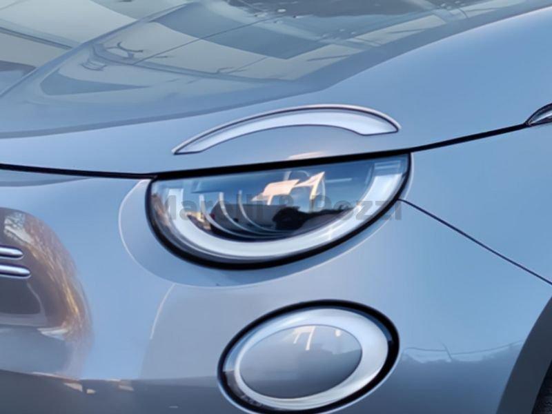 FIAT 500 500e Berlina 42 kWh La Prima