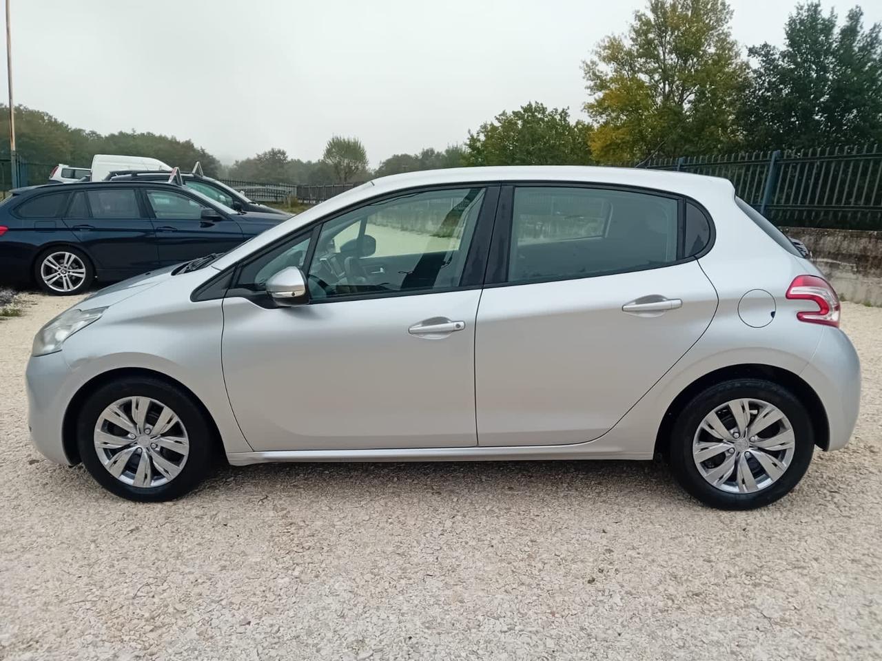 Peugeot 208 1.2 VTi 82 CV 5 porte Allure