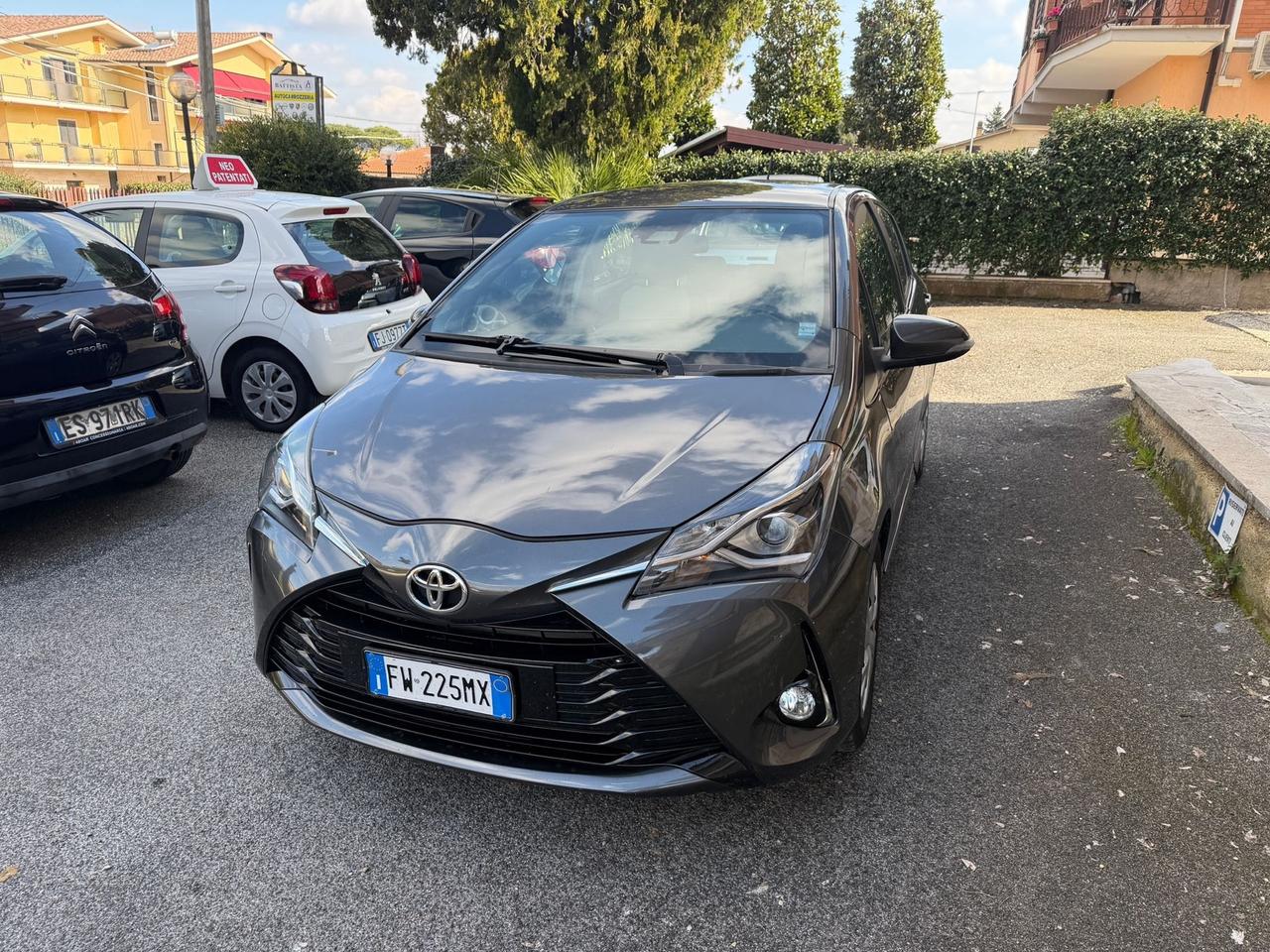Toyota Yaris 1.0 72 CV 5 porte Lounge