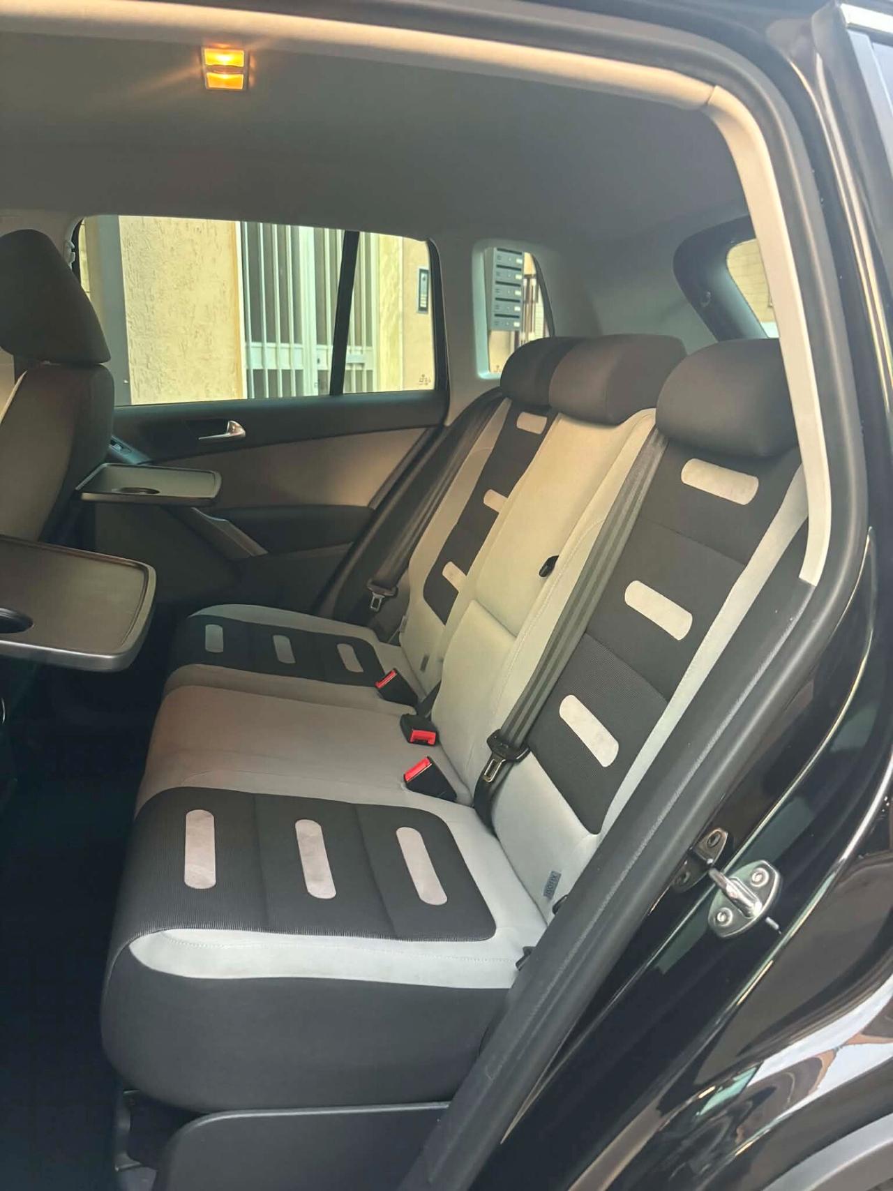 Volkswagen Tiguan 2.0 16V TDI DPF Sport & Style (18°)