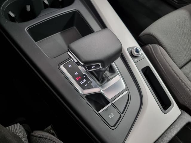 AUDI A4 Avant 45 TFSI quattro S tronic S LINE