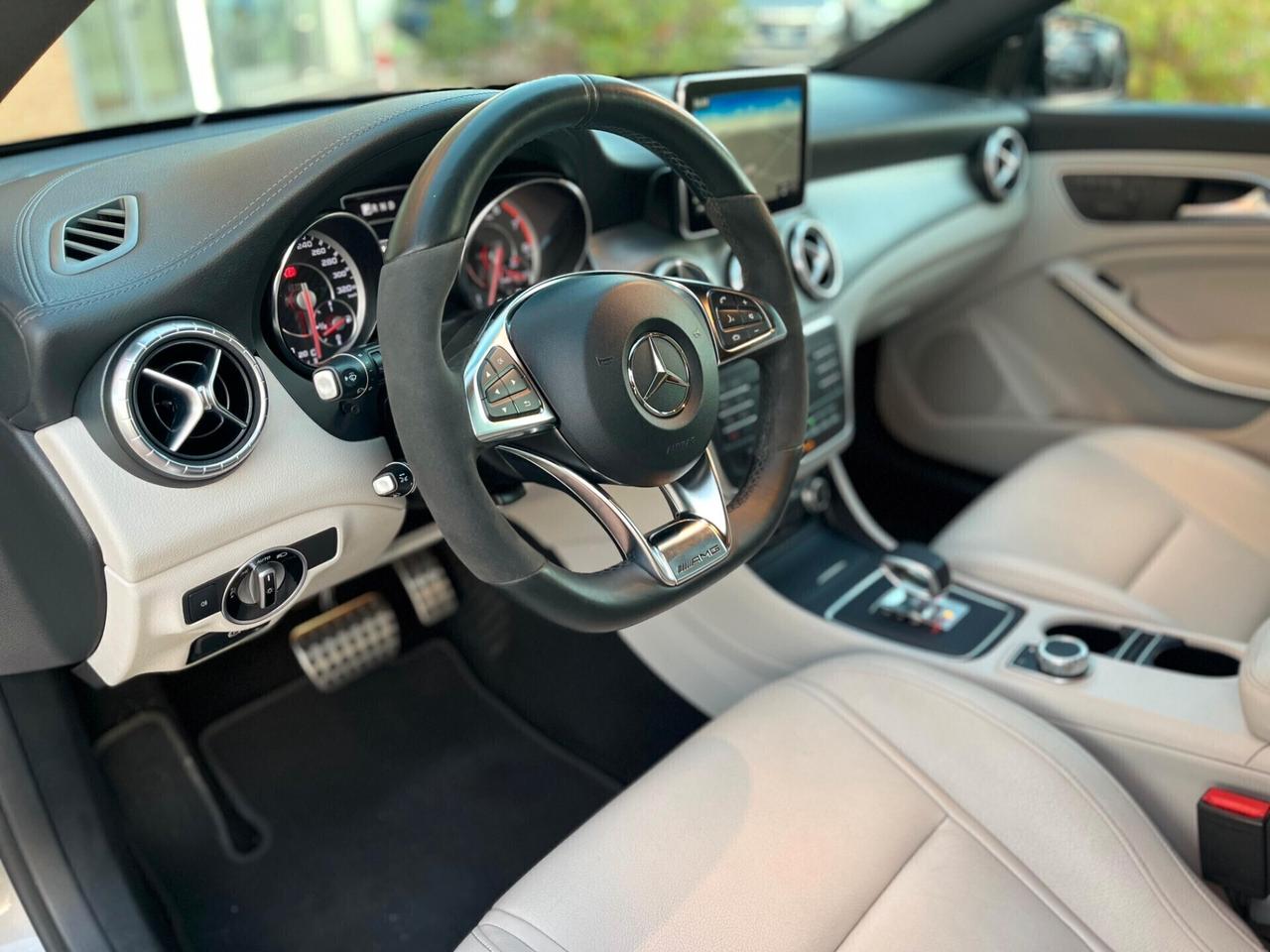 Mercedes CLA 45 AMG Shooting Brake