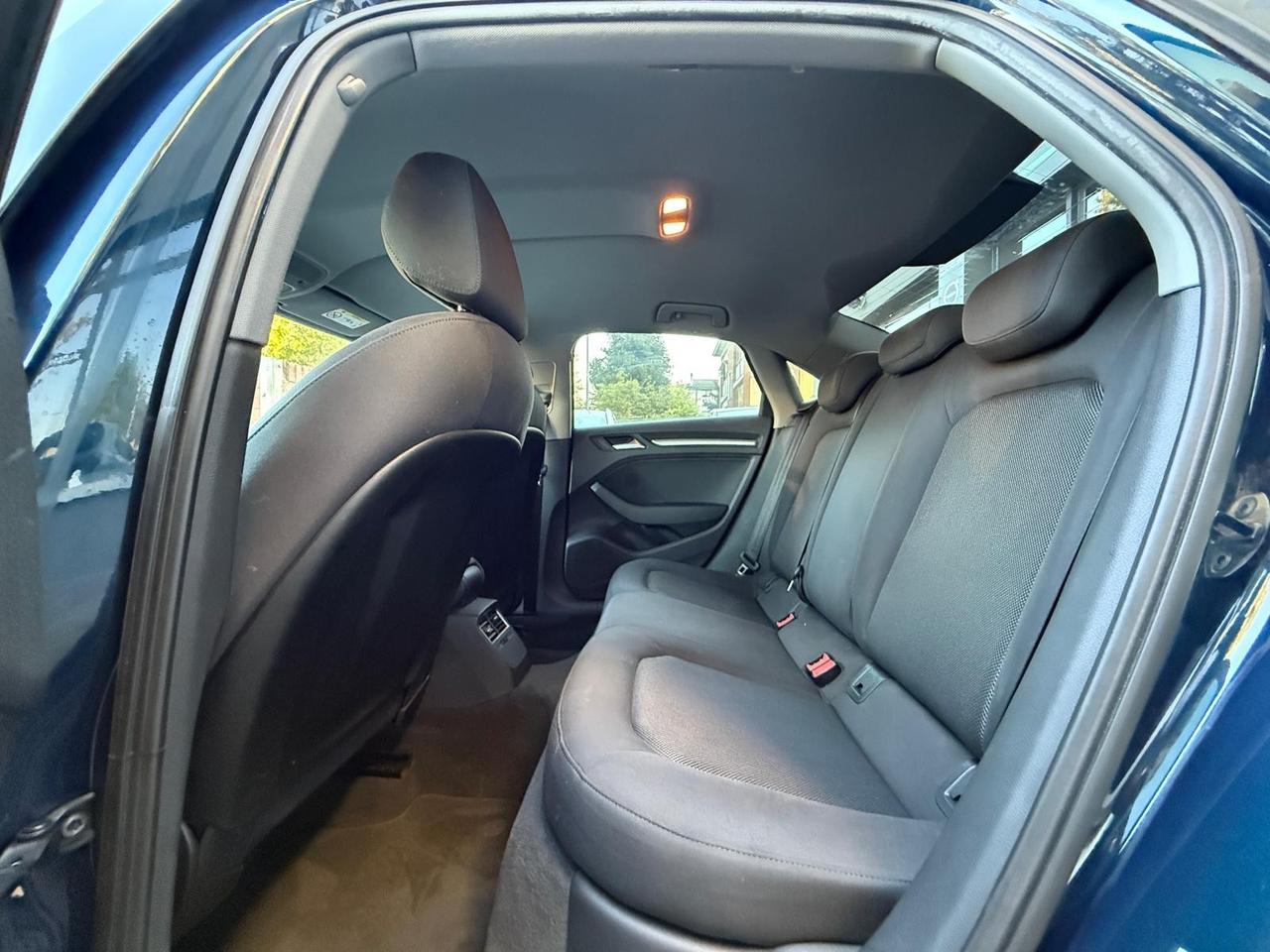 Audi A3 Sedan 30 TDI Business