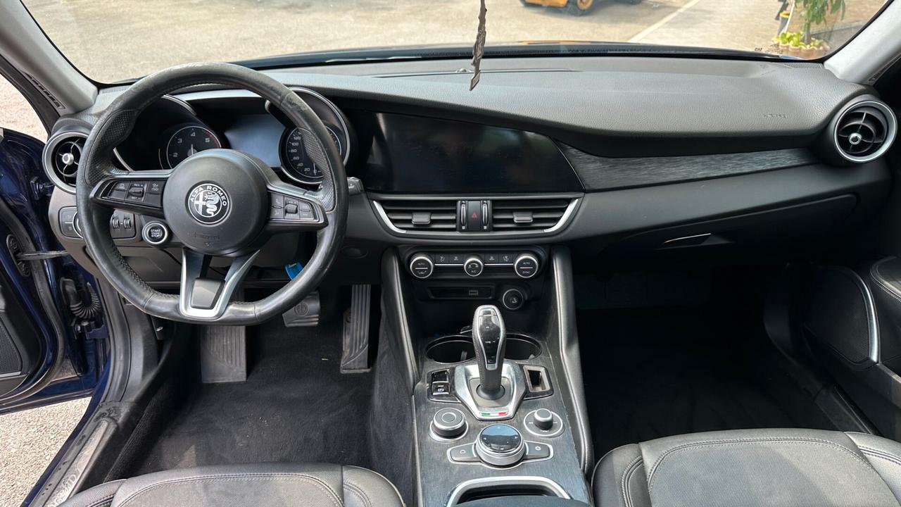 Alfa Romeo Giulia 2.2 Turbodiesel 160 CV AT8 (Motore Rotto)