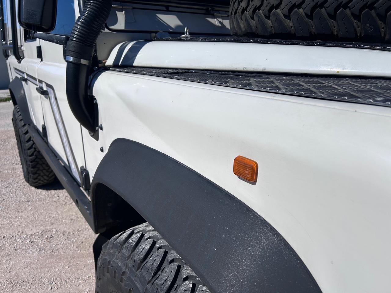 Land Rover Defender Fuoristrada