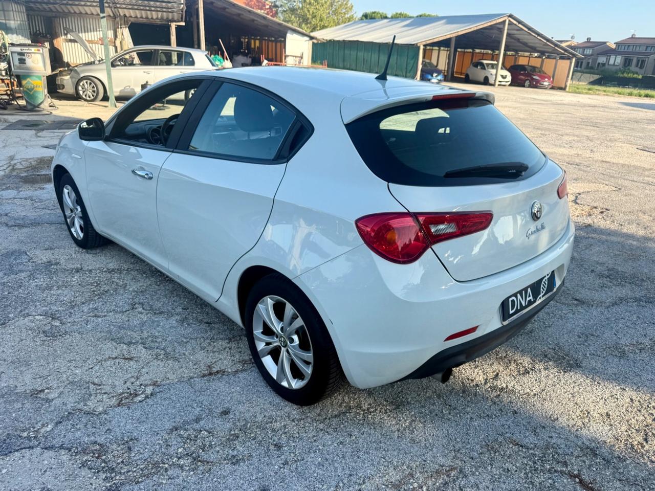 Alfa Giulietta Turbo Benzina Metano EURO6B Neopatentati