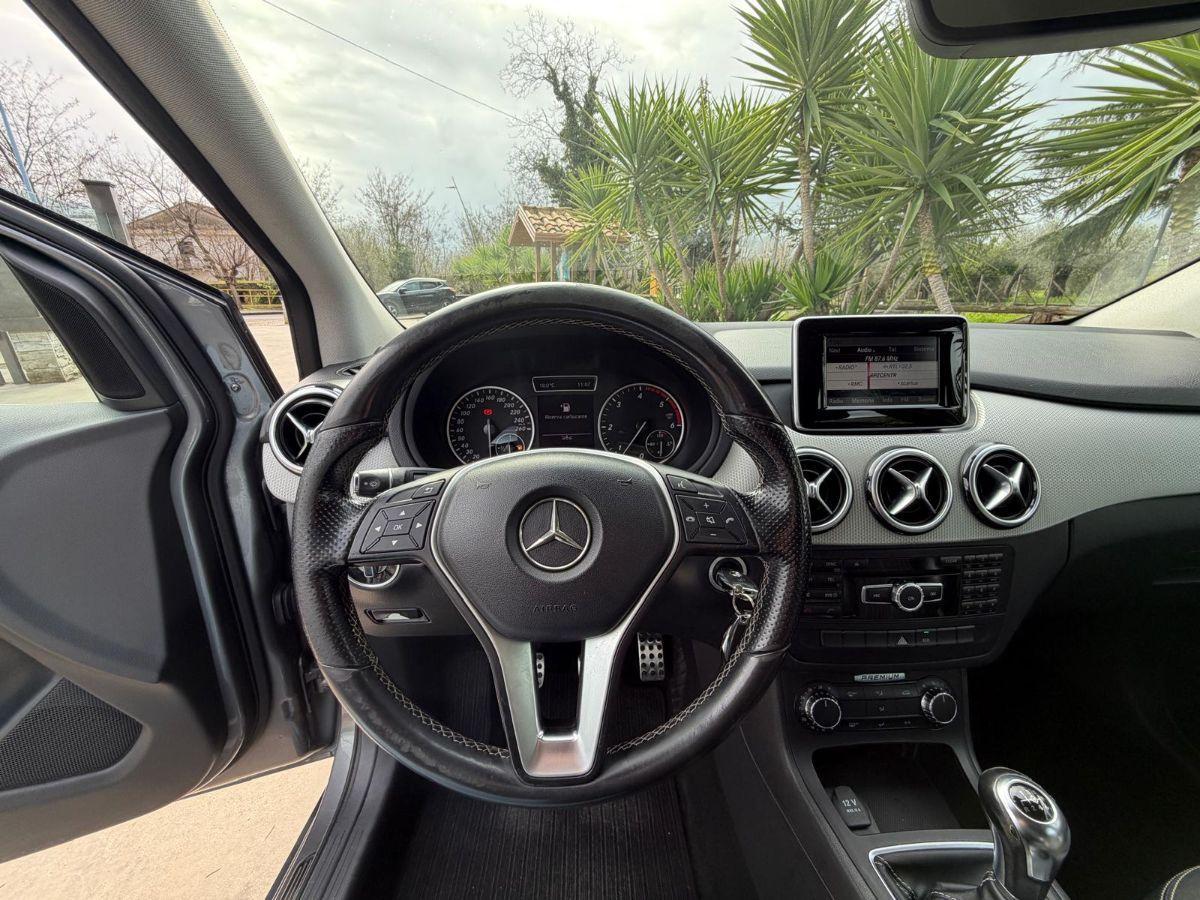 MERCEDES - Classe B - B 200 CDI Premium