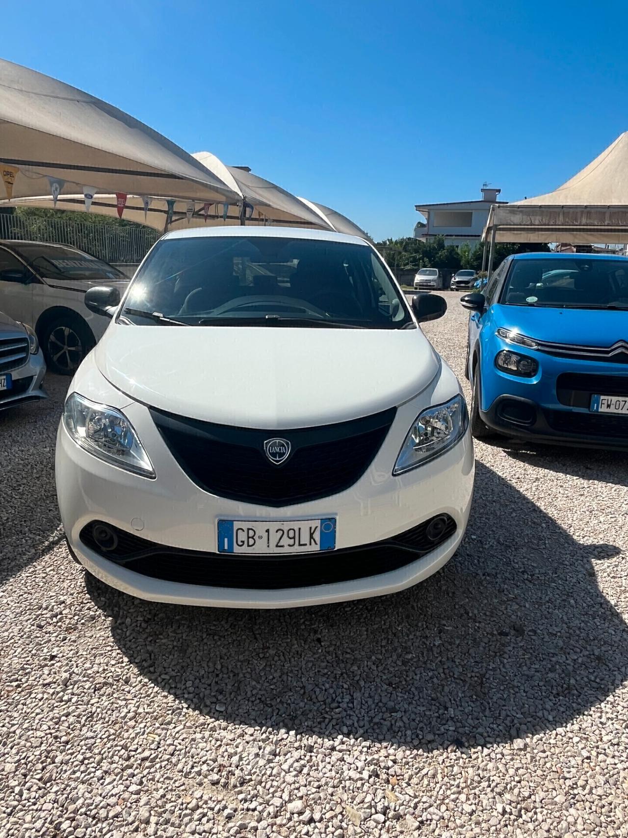 Lancia Ypsilon 1.0 IBRIDA/BENZINA 12348 KM CERTIFICATI UNICO POROPRIETARIO