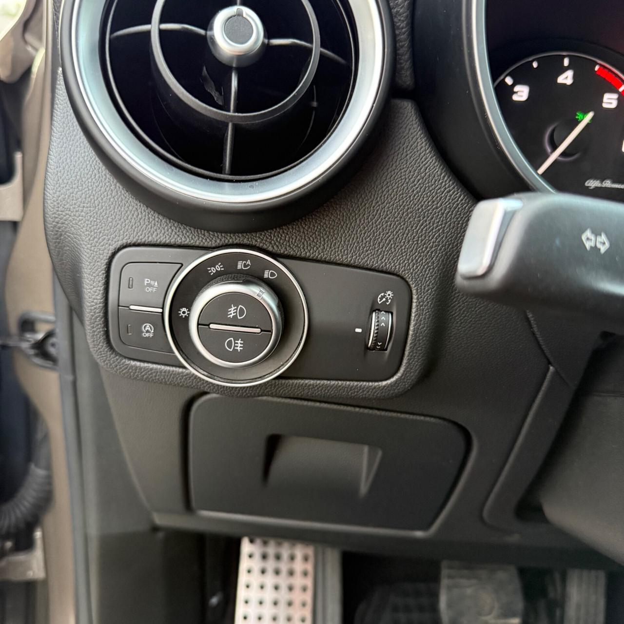 Alfa Romeo Stelvio 2.2 Turbodiesel 180 CV AT8 Q4 Executive
