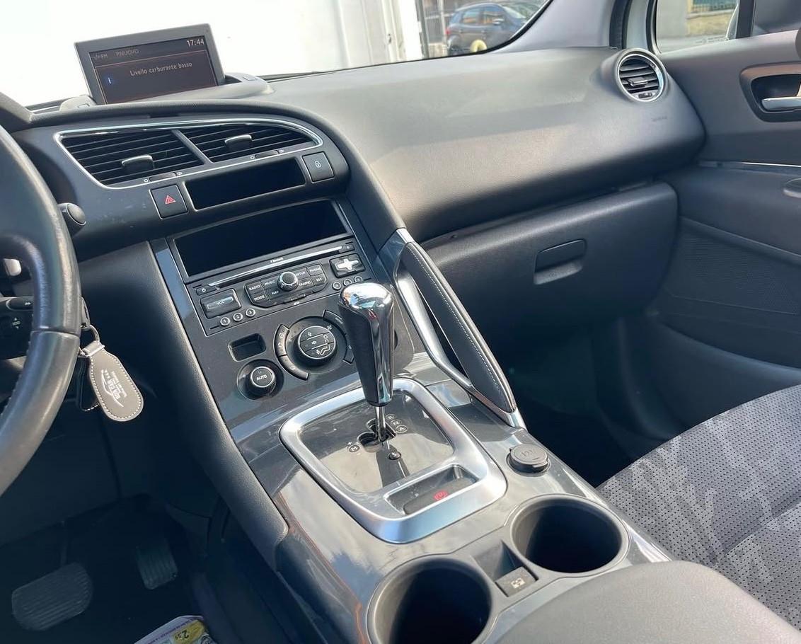 Peugeot 3008 1.6 e-HDi 112CV cambio robotizzato Stop&Start Allure