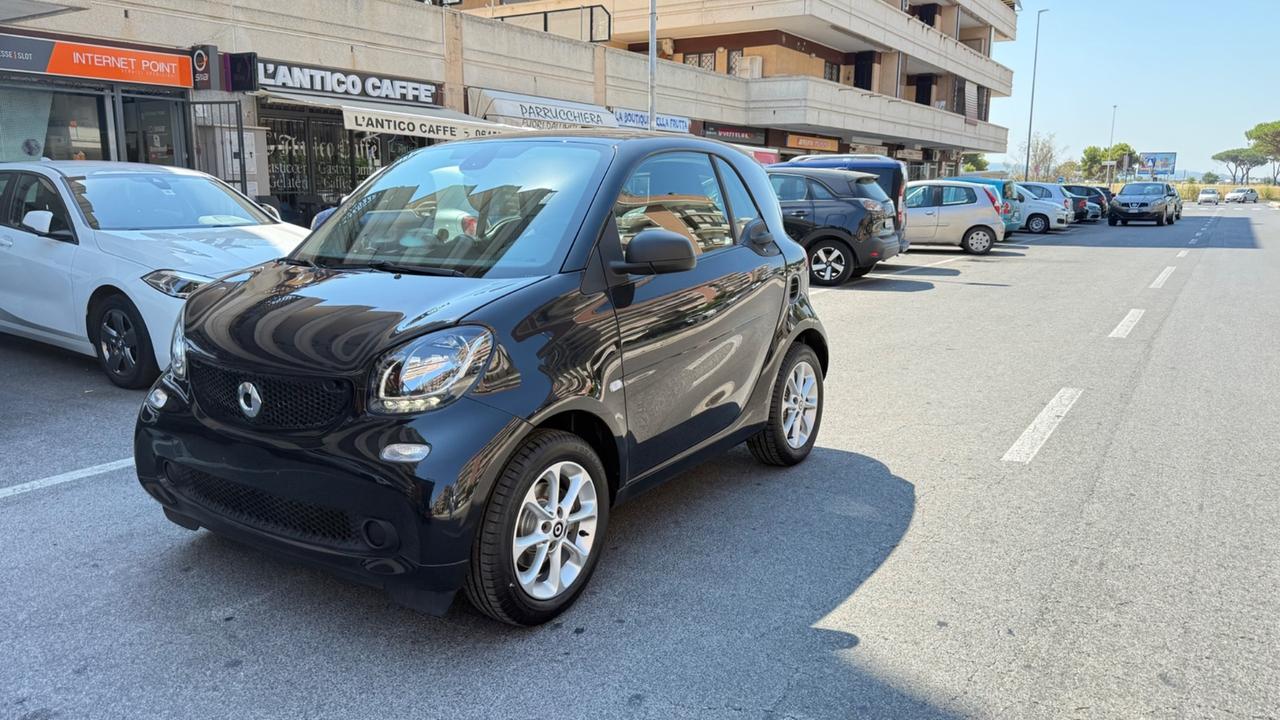 Smart ForTwo 70 1.0 twinamic Passion LED PANORAMA CERCHI 15 PDC