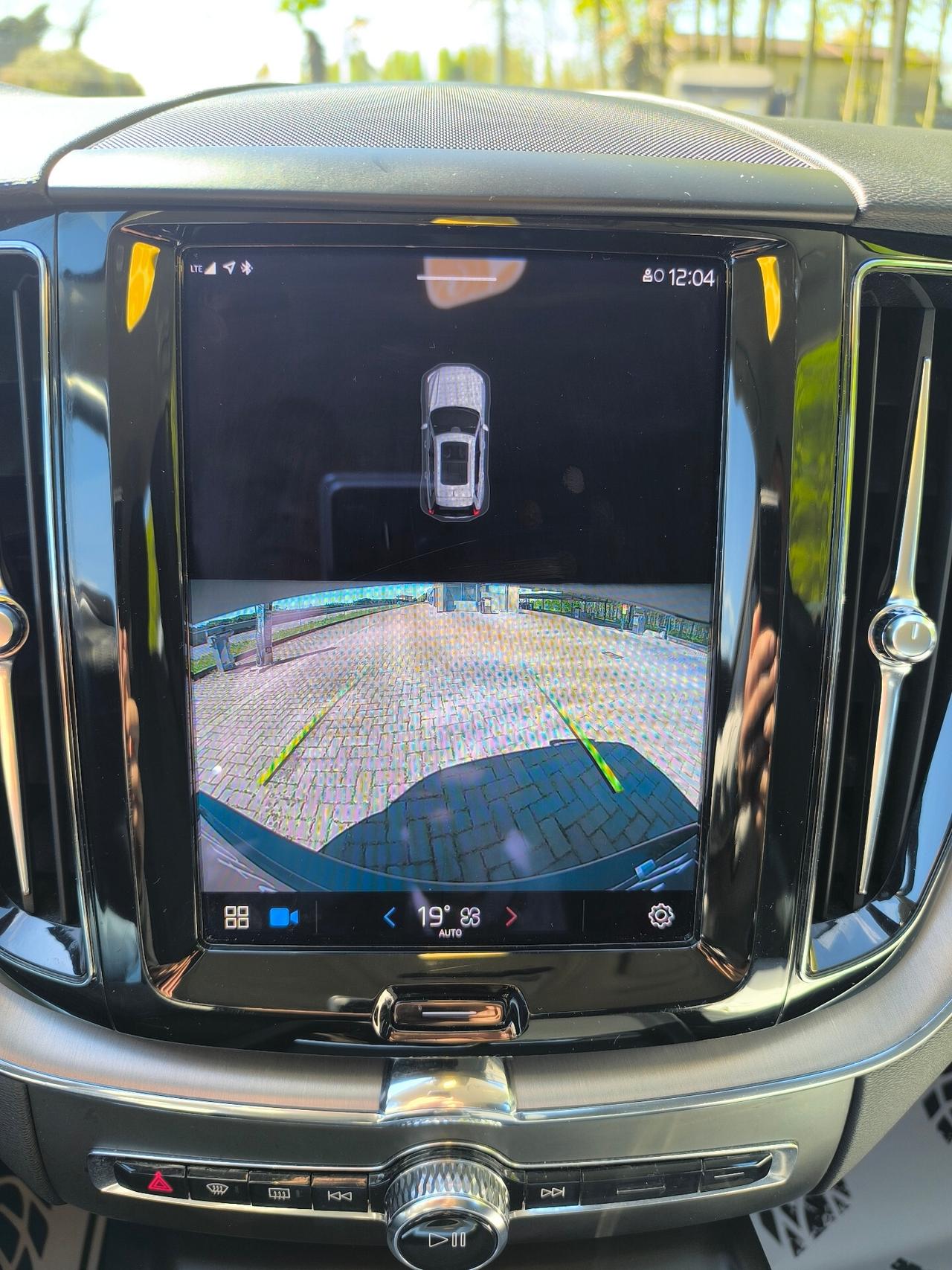 Volvo XC 60 XC60 B4 (d) AWD Geartronic Momentum Pro