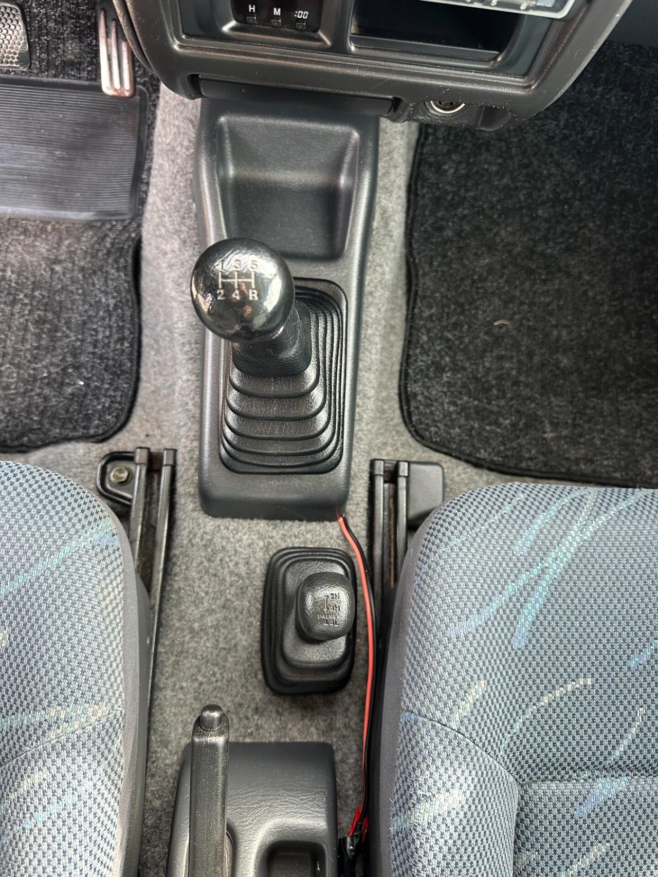 Suzuki Jimny 1.3i 16V cat 4WD JLX