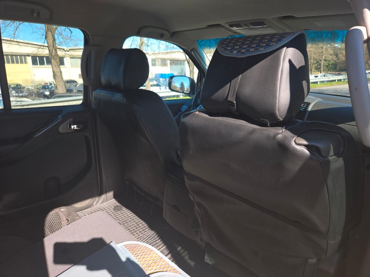 Nissan Navara 2.5 dCi 4 porte Double Cab XE