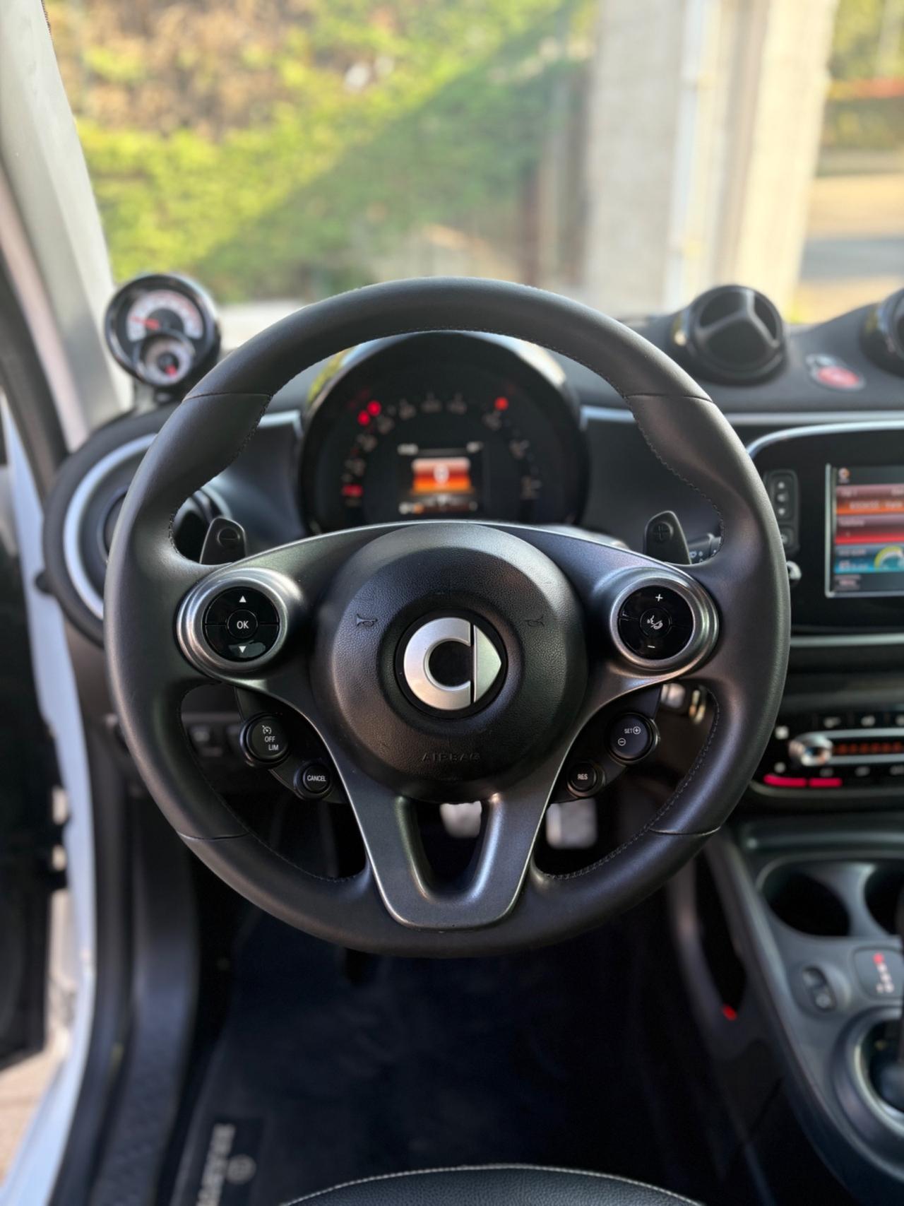 Smart ForTwo BRABUS 0.9 Turbo twinamic Xclusive